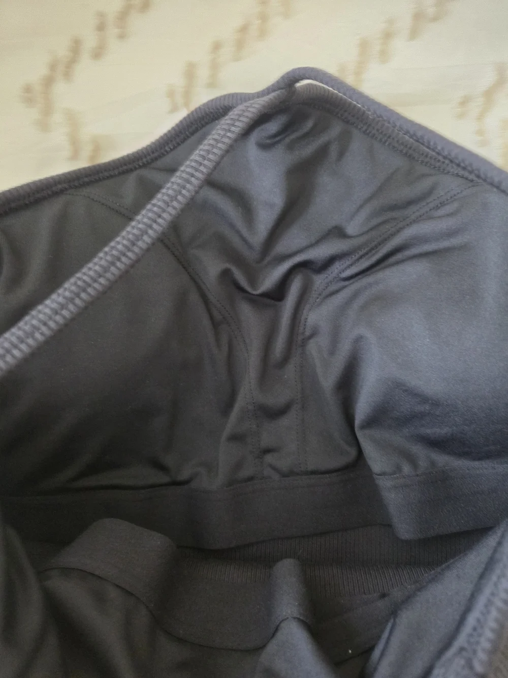 ALO Yoga Black Ribbed Strappy Crop Tank - Picture 4 of 4